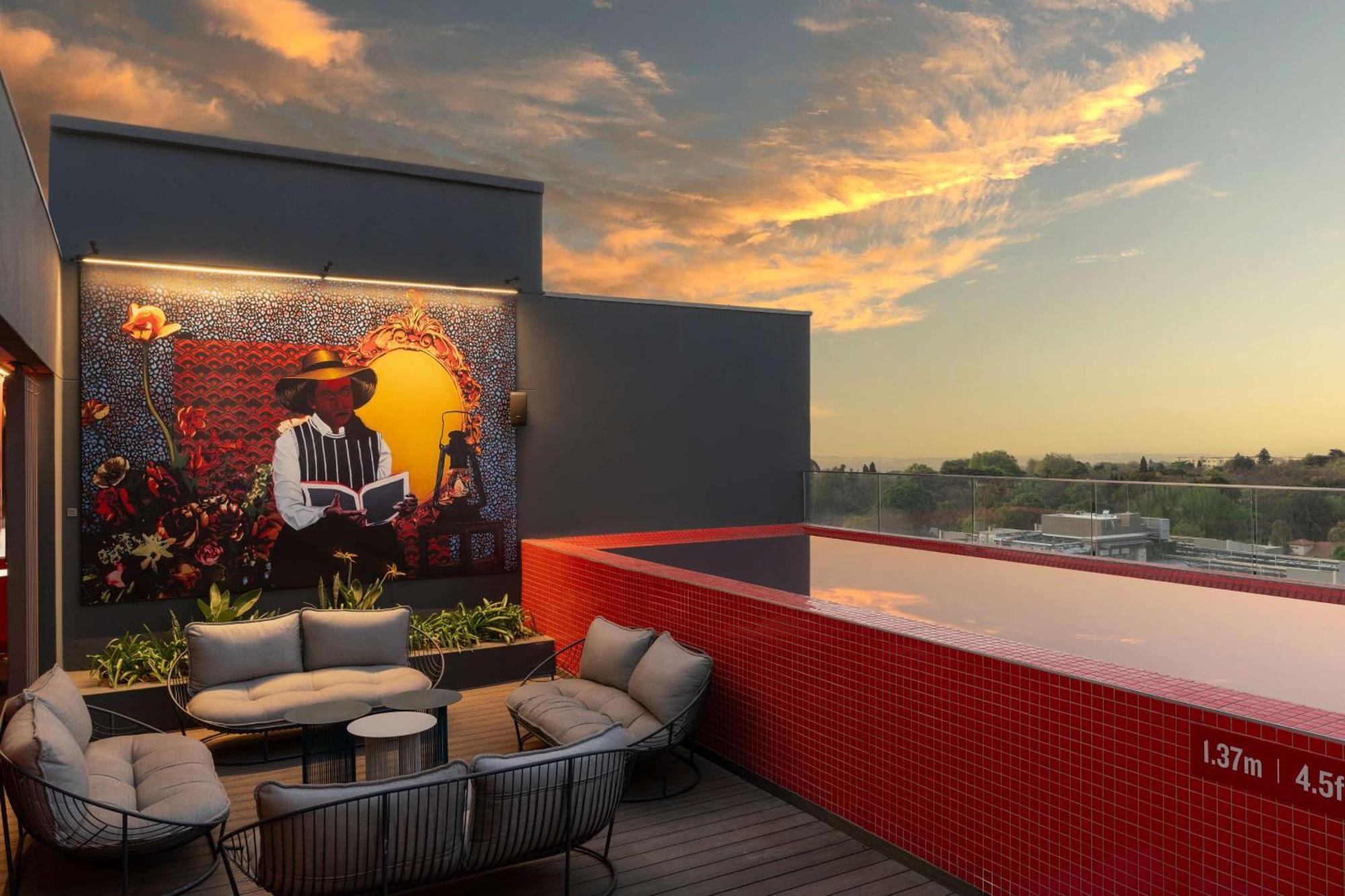 Radisson Red Hotel Johannesburg Rosebank Exterior photo